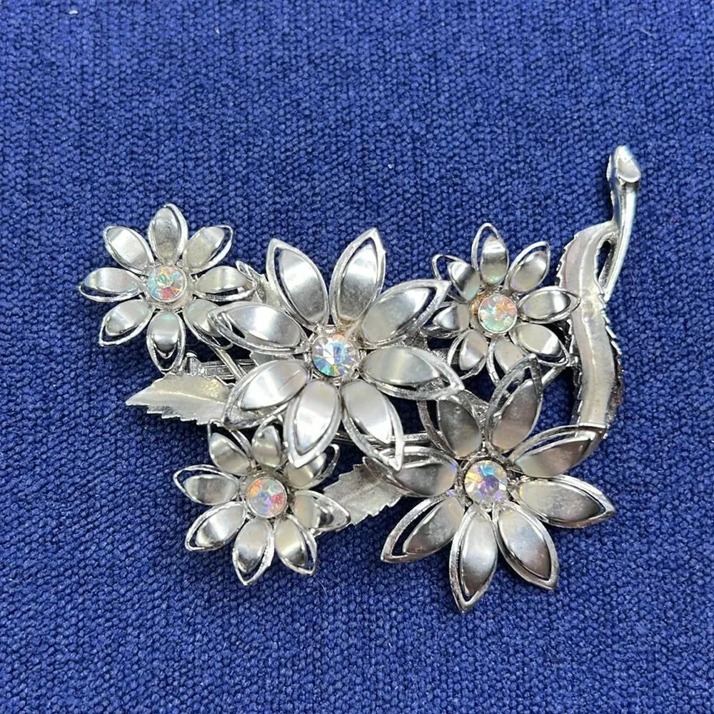 Gorgeous Vintage Coro Flower Cluster Silver Tone